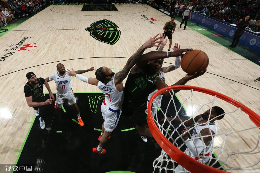 随着比赛的 随着比赛的